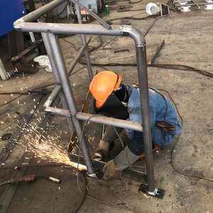 Structure en acier pré-fabriquée en métal, cadre métallique industriel moderne, lampe de construction, bricolage - Product Image 1