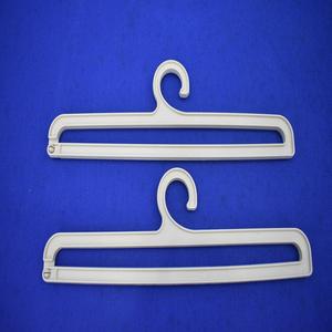 Meilleures ventes Cintre rectangulaire en plastique fait de Mapka Reborn 230x13 pour vêtements vêtements accessoires originaires du Vietnam - Product Image 3