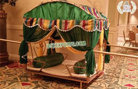 Superbe Palki de Mariage en Métal pour l'Entrée de la Mariée, Doli en Métal pour Mariage Hindou, Palki de Mariage Indien pour l'Entrée en Irlande