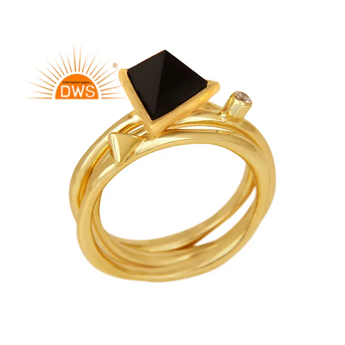 फैशनेबल शीर्ष बेच स्टर्लिंग चांदी सोना मढ़वाया Stackable अंगूठी काले गोमेद और घन Zirconia रत्न की अंगूठी आभूषण आपूर्तिकर्ता