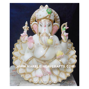 Statue en marbre blanc, 9 pouces - Product Image 1