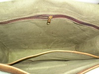 Tas Selempang Laptop Kulit Kambing Asli Kustomisasi Gaya Bohemian Vintage dengan Rivet, Kantong Depan, Tali Selempang yang Dapat Disesuaikan, Harga Terjangkau