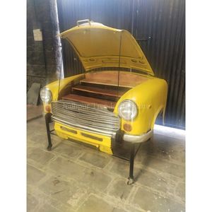 Meuble d'automobile vintage jaune antique Ambassador Wine Bar avec design de véhicule automobile Table de comptoir de bar - Product Image 1