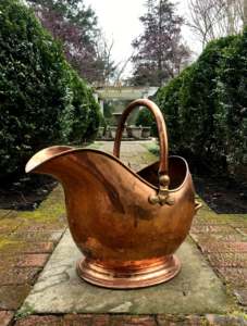 Seau à charbon en métal couleur cuivre avec design martelé Parfait pour les accessoires de jardin élégants et les foyers à bois - Product Image 3