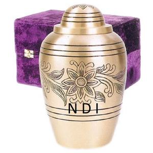 Urnes de crémation en métal en laiton pour les cendres urne funéraire gravée à la main cendres commémoratives décoratives finition Antique urnes de crémation - Product Image 1