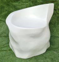 Chaise incassable en fibre de verre Chester Design unique FRP blanc attrayant posé à la main pour le salon de jardin Nouveau look pour l'extérieur