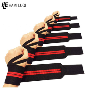 Muñequeras de Neopreno para Levantamiento de Pesas Strive for Greatness: Transpirables, Duraderas, Antideslizantes y Personalizadas para Gimnasio - Product Image 6