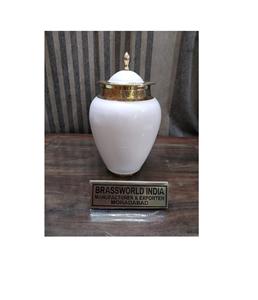 Brassworld Inde Style américain urne en laiton blanc urne de crémation humaine pour cendres fournitures funéraires - Product Image 1