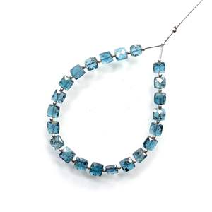 ลูกปัดทรงสี่เหลี่ยมไคยาไนต์มอสจากธรรมชาติทำมือสินค้าพรีเมี่ยม - Product Image 1