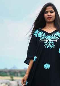 Caftan fait à la main personnalisé de haute qualité avec glands de broderie Aari pour les vêtements de fête robe de plage tissée à la taille naturelle - Product Image 5