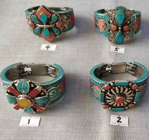 Bracelets de manchette de mode traditionnelle Bracelets élégants pour femmes - Product Image 1