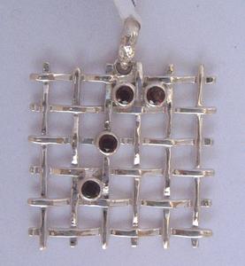 เครื่องประดับแฟชั่นสำหรับทุกเพศด้วยเทคโนโลยีการฝังเพชรด้วยเงินสเตอร์ลิงเก๋ไก๋และมีสเน่ห์โรเดียมชุบ - Product Image 1