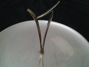 Bandeja de Servir Grande de Acero Inoxidable de Alta Calidad RABEH, Venta al por Mayor de Fábrica, Acabado Pulido, Apta para Lavavajillas y Microondas, Diseño Floral - Product Image 2