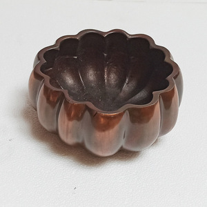 Bol en métal vintage bol en métal bronze forme ronde bol en métal décoratif de table de style vintage pour la maison et la cuisine - Product Image 5