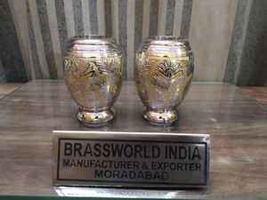 Urna Funeraria de Metal Estilo Americano con Grabado Dorado para Cenizas, Artículos Funerarios de Brassworld India - Product Image 4
