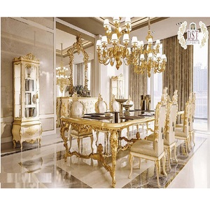Juego de Comedor de Madera con Acabado Dorado Estilo Italiano para 8 Personas, Tamaño Personalizado, Color Personalizado - Product Image 1