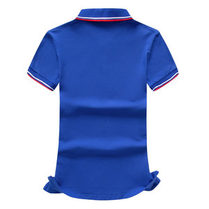 เสื้อโปโลแขนสั้นสีน้ำเงินสำหรับผู้ชาย ผ้าปิเก้สีพื้น ดีไซน์ลำลองระบายอากาศได้ดี แต่งขอบปกและปลายแขนเสื้อสีแดงขาว - Product Image 2