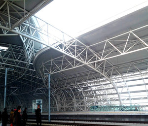 Struttura a traliccio prefabbricata in acciaio a campata lunga per la fabbricazione di acciaio strutturale a baldacchino della stazione ferroviaria - Product Image 4