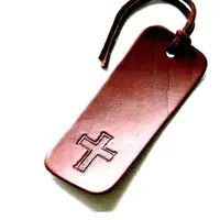 Logotipo grabado personalizado de fábrica, marcador cruzado de cuero, para iglesia, Cristiano