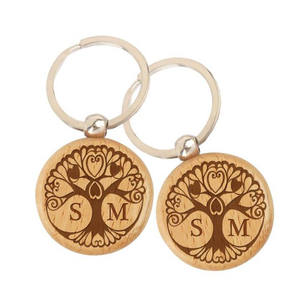 LLavero de madera con logo personalizado grabado, novedad promocional - Product Image 3