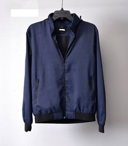 เสื้อแจ็กเก็ตกันน้ำระบายอากาศได้ดีสำหรับผู้ชายเสื้อผ้าเล่นกีฬาสำหรับฤดูหนาวผลิตจากเวียดนาม - Product Image 3