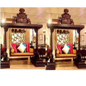 Sculpté à la main Traditionnel Salon Balançoire Intérieure Balançoire 2 Places Avec Une Finition Brune Indien Sculpté Traditionnel Balançoire - Product Image 1