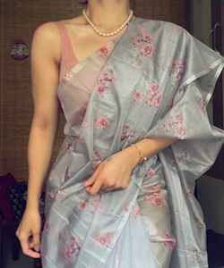 ชุดปาร์ตี้ผ้าไหมส่าหรีออกแบบใหม่ล่าสุดของผู้หญิงชุดส่าหรีกับเสื้อญี่ปุ่นผ้าซาตินผ้านุ่มพิมพ์ลายดิจิตอล - Product Image 6