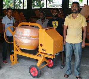 Mezclador de hormigón portátil, hecho en Vietnam, con sistema de oscilación de 200L a 520L, mezclador de cemento fuerte y duradero, venta al por mayor - Product Image 2