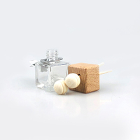 Bouteilles de parfum pour voiture vides carrées de 5 ml, 6 ml, 8 ml, en verre, avec bouchon en bois