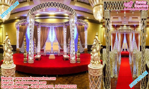 Magnífico Mandap Dorado Tallado para Bodas en el Reino Unido, Impresionante Mandap Dorado Tallado para Bodas, Exquisito Mandap de Fibra Dorada para Bodas en Nueva Zelanda - Product Image 4