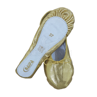 Chaussures de ballet souples en cuir doré de conception personnalisée pour femmes chaussures de danse plates confortables