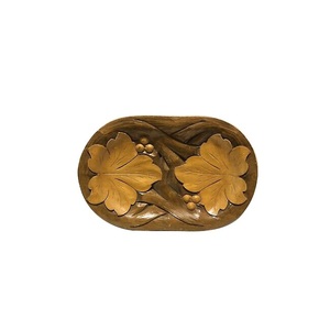 Top Trending Servir deliciosa comida y postre para cocina Restaurante Uso Hecho a mano Diseño de flores Bandeja de madera para servir - Product Image 1