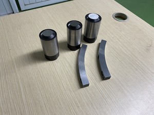 Servicios de mecanizado Micro CNC Piezas de metal personalizadas Fresado Perforación Bronce Torneado Procesado Micro Mecanizado CNC Fresado Bronce - Product Image 5
