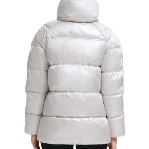 Chaqueta Acolchada con Capucha para Mujer, Transpirable, Impermeable y Cortavientos - Product Image 3