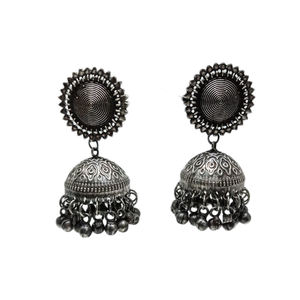 Pendientes de aro estilo indio para mujer y niña, aretes ghungro jhumka de latón y plata, al por mayor - Product Image 1