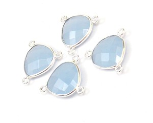 Piedra preciosa de Calcedonia azul con triple fianza chapada en plata Forma de corazón Fabricación de joyas Conector de bisel de enlace - Product Image 3