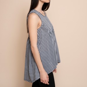 Chemisier italien décontracté sans manches pour femme, qualité supérieure, froncé sous le buste et à l'arrière, ourlet arrondi, idéal pour la journée. - Product Image 3