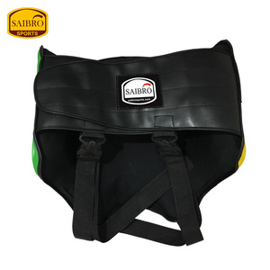 Vente en gros d'équipement de protection corporelle personnalisé pour adultes gants de boîte de protection de poitrine d'entraînement d'arts martiaux en cuir synthétique - Product Image 5