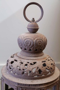 Lanterne décorative en métal percé et lanterne décorative en métal pour l'éclairage et la décoration de la maison - Product Image 3