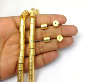 Cuenta con forma de tambor de 8mm hecha a mano en accesorios de joyería de Metal dorado cepillado para diseño personalizado - Product Image 4