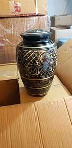 Urna de cremación para adultos de estilo americano Black Galaxy Aluminio de Brassworld India-Suministro funerario Premium - Product Image 2