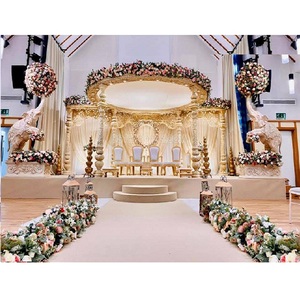Grand Mandap sculpté en bois pour mariages et événements, Mandap de luxe pour mariages à Leicester, Mandap en bois sculpté pour mariages en Nouvelle-Zélande - Product Image 1