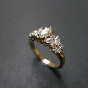 Bague de fiançailles en argent sterling 925 plaqué rhodium avec moissanite taille marquise de 0,30 ct et taille brillant rond pour mariage - Product Image 1