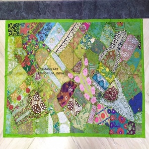 Tapisserie murale en coton patchwork style Art déco tribal, multicolore, décorative - Product Image 4