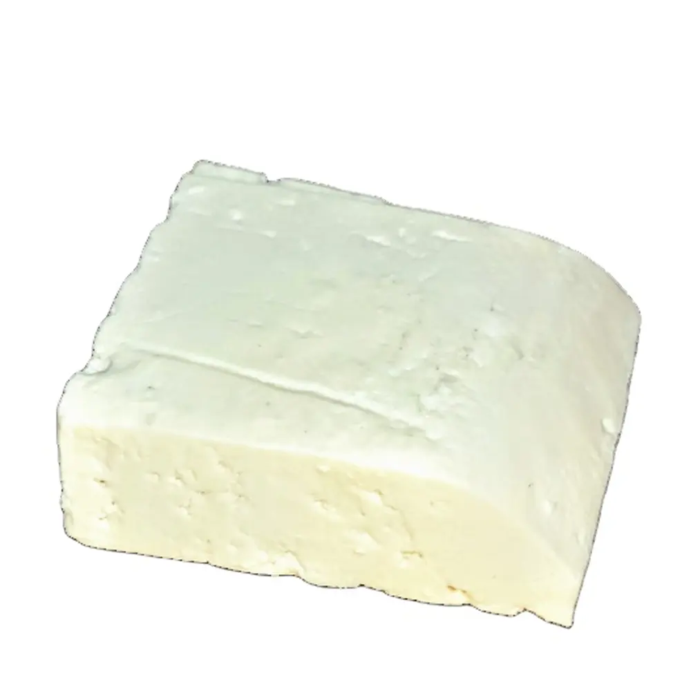 Почему сыр белый. Белый сыр. Белый сыр обезжиренный. Белый сливочный сыр. Сыр белого цвета.