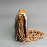 Sac à main en cuir suédé à la main en cuir gaufré à franges décoration style bohème pour femmes