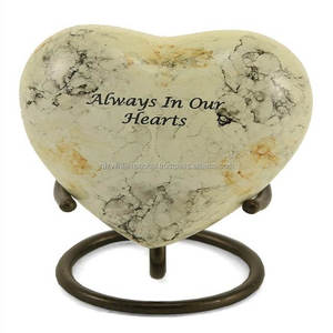 Mini urna funeraria de recuerdo en forma de corazón de estilo europeo, soporte de Metal en Color negro, logotipo personalizable para Memorial de cenizas para adultos - Product Image 1