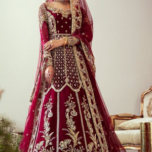 TRENDY--NEW--BEAUTIFUL--BRIDAL--TOP con vestido LEHENGA, embellecedor de cuentas de cristal, trabajo de piedra para boda, 2021 - Product Image 1