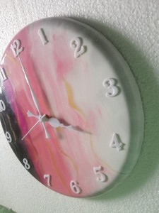 Red and white Resin Wooden <b>Decorative</b> Customized <b>wall</b> <b>clocks</b> - Product Image 6