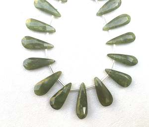 Beau brin de 17 pièces véritable de haute qualité pierre précieuse vessonite naturelle forme de poire briolette à facettes verte pour la fabrication de bijoux - Product Image 2
